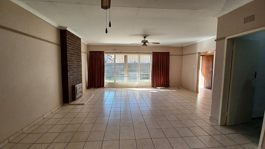 3 Bedroom Property for Sale in Vanderbijlpark SE 2 Gauteng