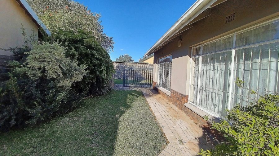 3 Bedroom Property for Sale in Vanderbijlpark SE 2 Gauteng