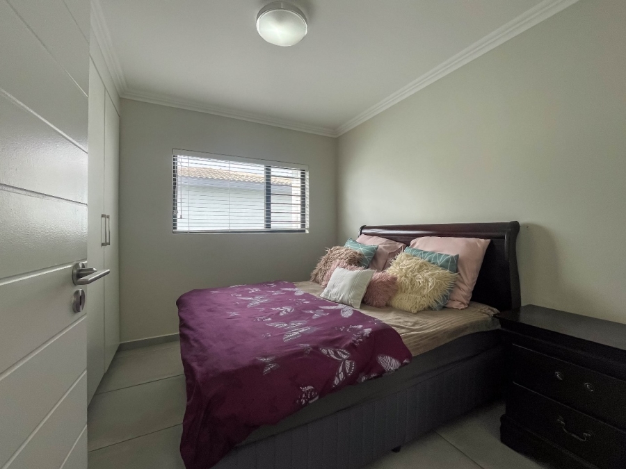 To Let 4 Bedroom Property for Rent in Little Falls Gauteng
