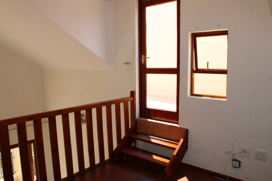 1 Bedroom Property for Sale in Lonehill Gauteng