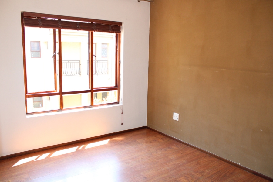 1 Bedroom Property for Sale in Lonehill Gauteng