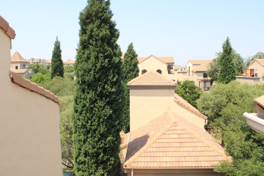 1 Bedroom Property for Sale in Lonehill Gauteng