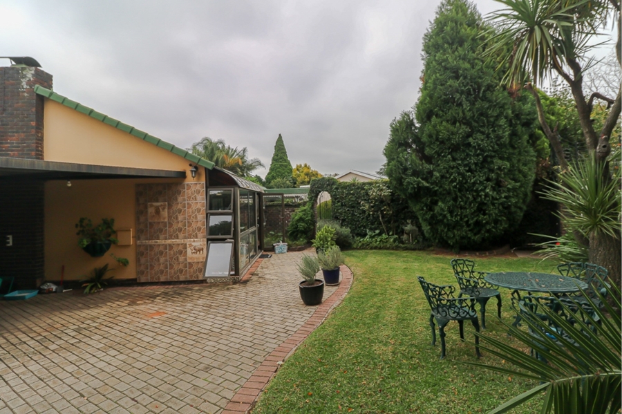 3 Bedroom Property for Sale in Farrarmere Gauteng