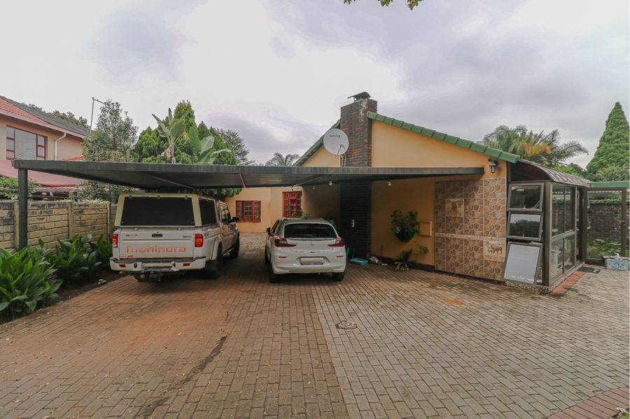 3 Bedroom Property for Sale in Farrarmere Gauteng