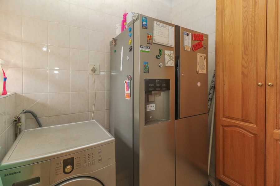 3 Bedroom Property for Sale in Farrarmere Gauteng