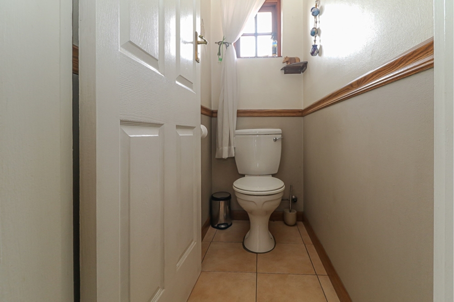 3 Bedroom Property for Sale in Farrarmere Gauteng