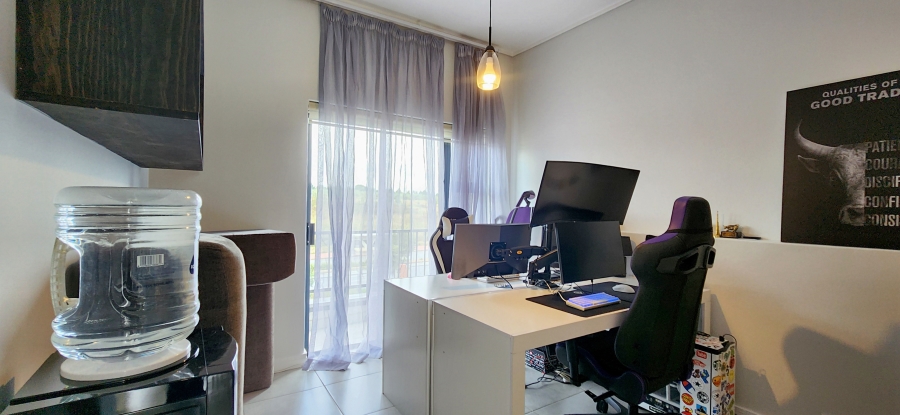 2 Bedroom Property for Sale in Waterfall Gauteng