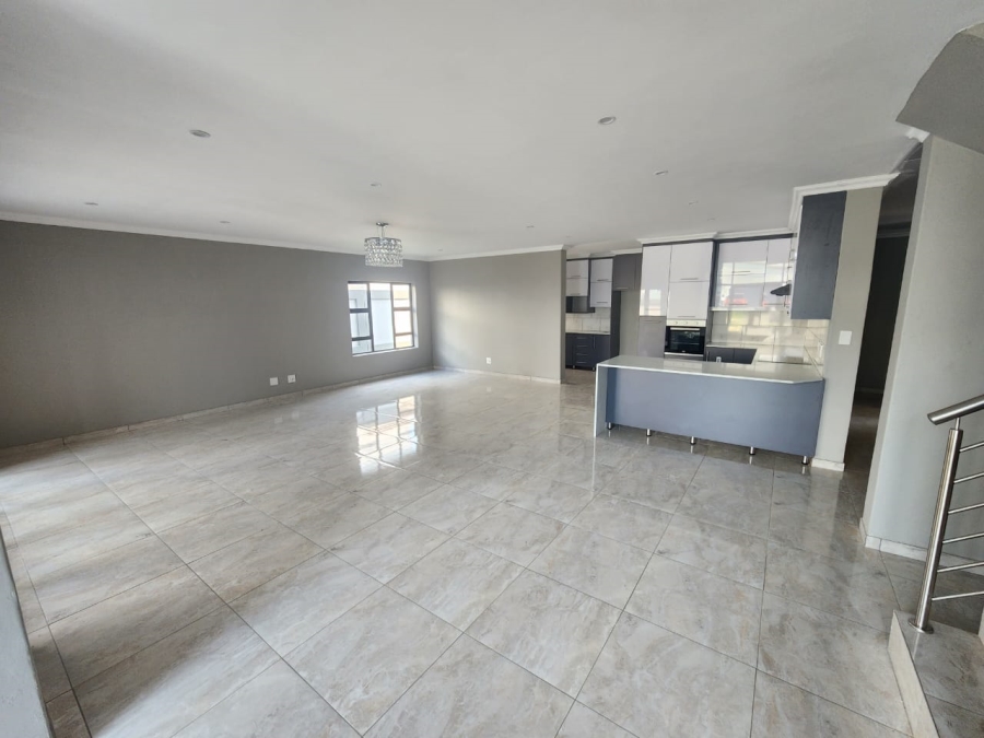 4 Bedroom Property for Sale in Zambezi Manor Lifestyle Estate Gauteng