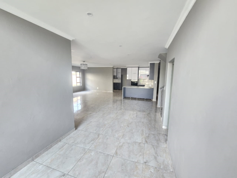 4 Bedroom Property for Sale in Zambezi Manor Lifestyle Estate Gauteng