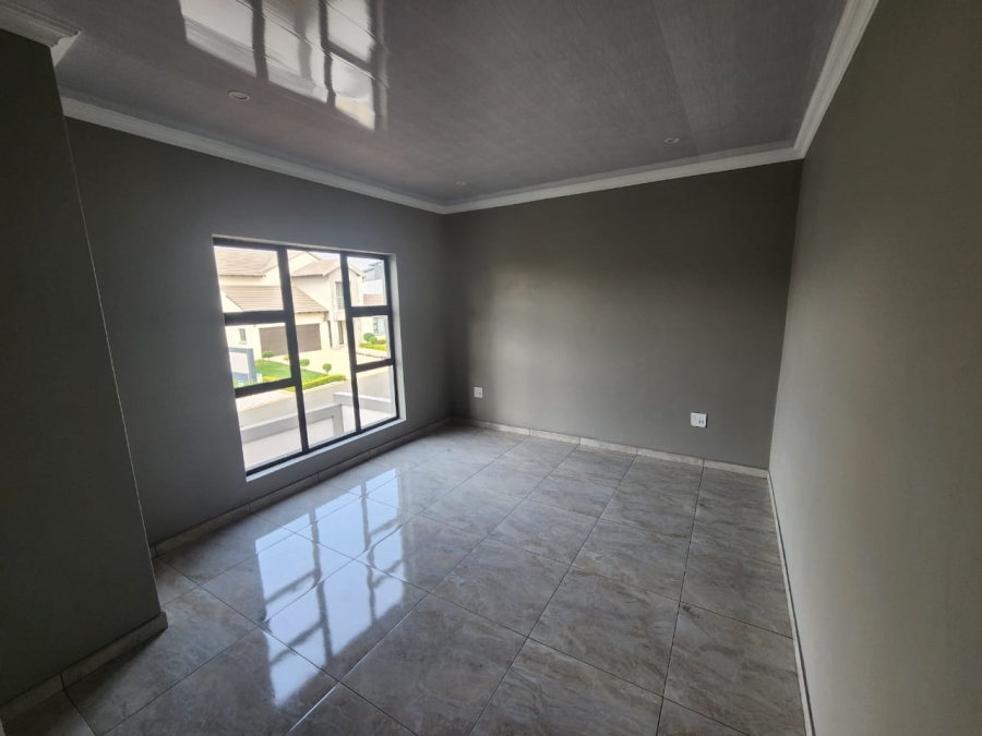 4 Bedroom Property for Sale in Zambezi Manor Lifestyle Estate Gauteng
