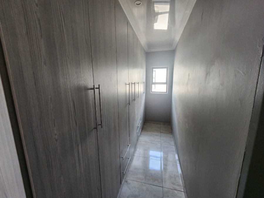 4 Bedroom Property for Sale in Zambezi Manor Lifestyle Estate Gauteng