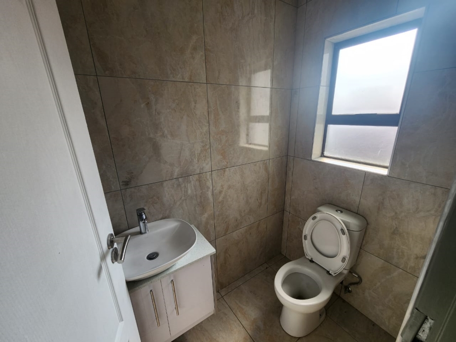 4 Bedroom Property for Sale in Zambezi Manor Lifestyle Estate Gauteng