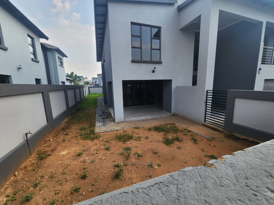 4 Bedroom Property for Sale in Zambezi Manor Lifestyle Estate Gauteng