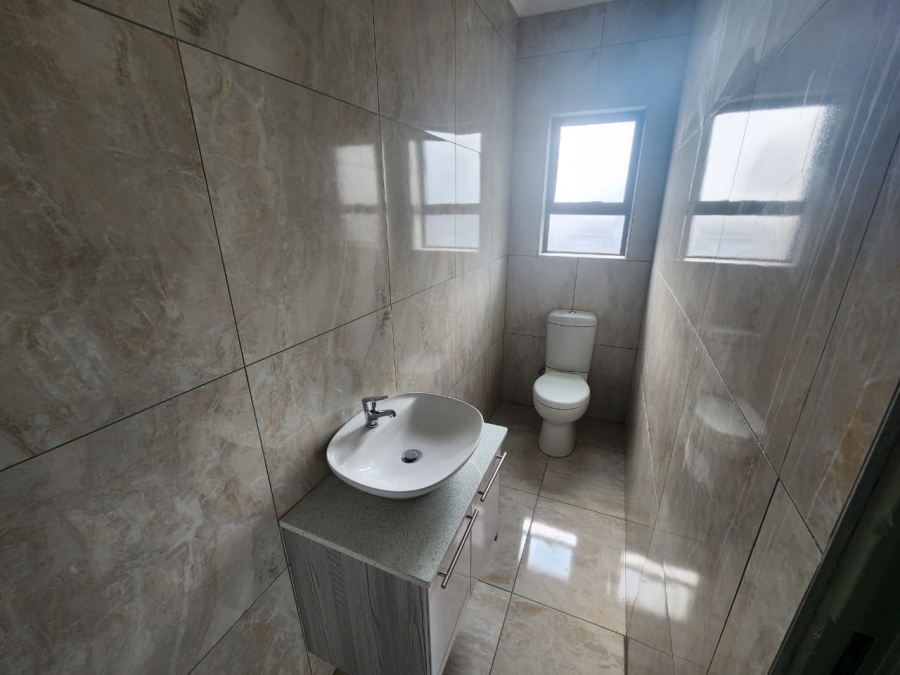 4 Bedroom Property for Sale in Zambezi Manor Lifestyle Estate Gauteng