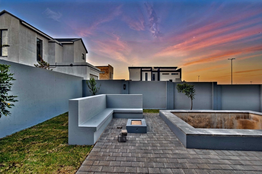 5 Bedroom Property for Sale in Fountainbrook Estate Gauteng