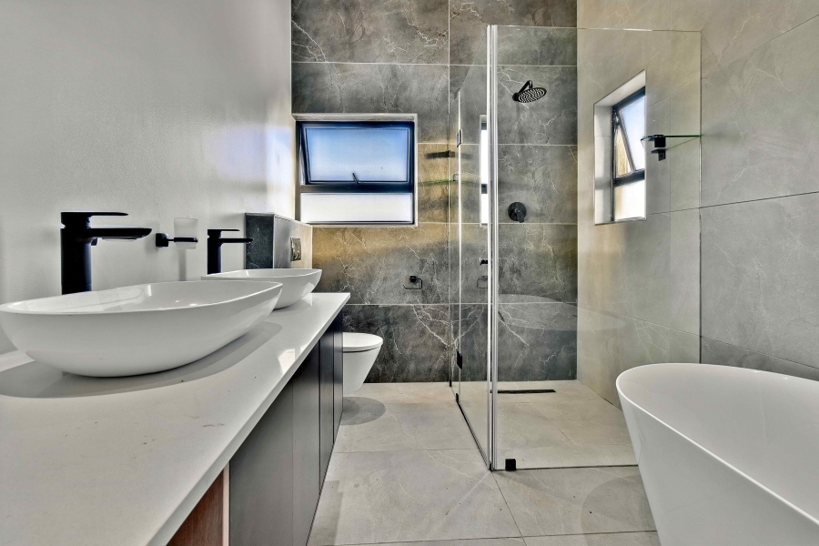 5 Bedroom Property for Sale in Fountainbrook Estate Gauteng