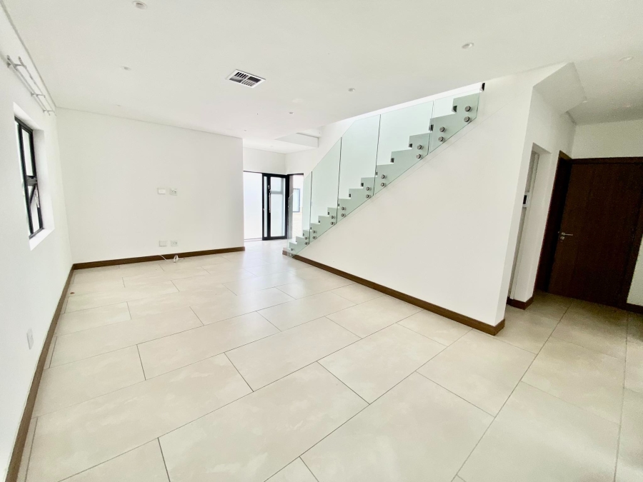 To Let 2 Bedroom Property for Rent in Sandown Gauteng