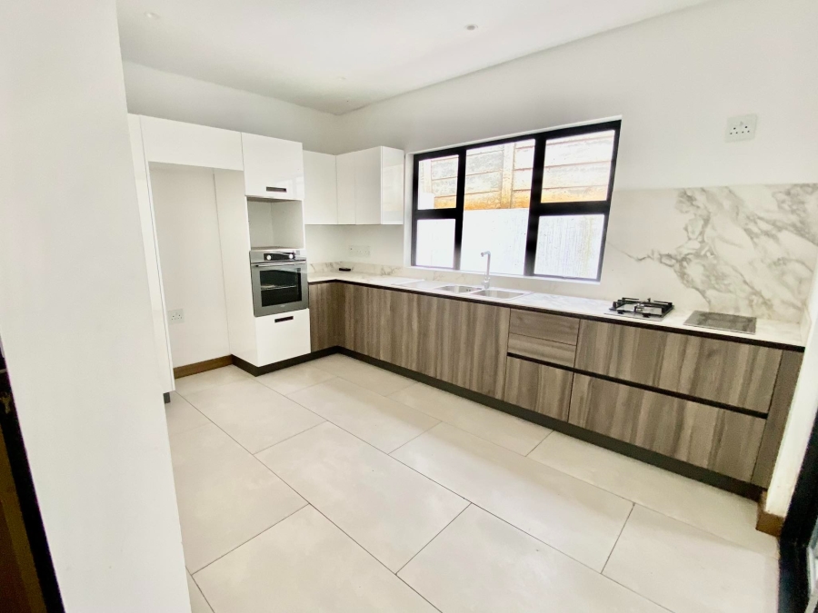 To Let 2 Bedroom Property for Rent in Sandown Gauteng