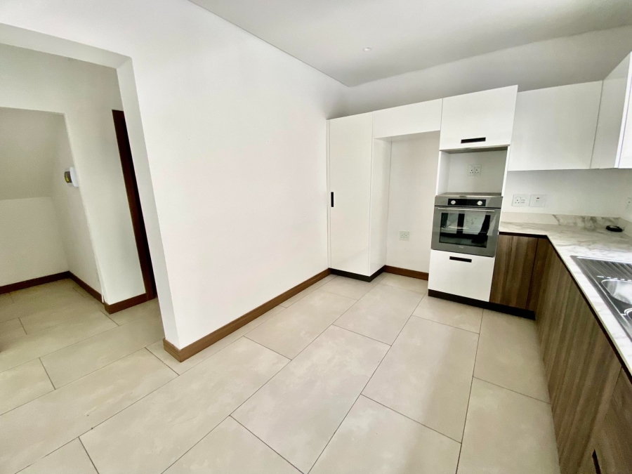 To Let 2 Bedroom Property for Rent in Sandown Gauteng