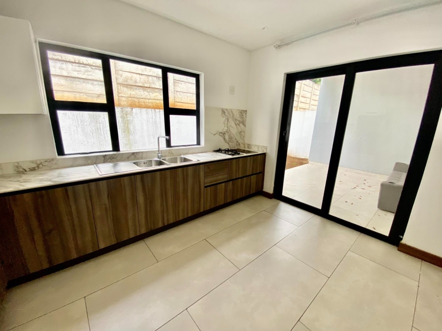 To Let 2 Bedroom Property for Rent in Sandown Gauteng