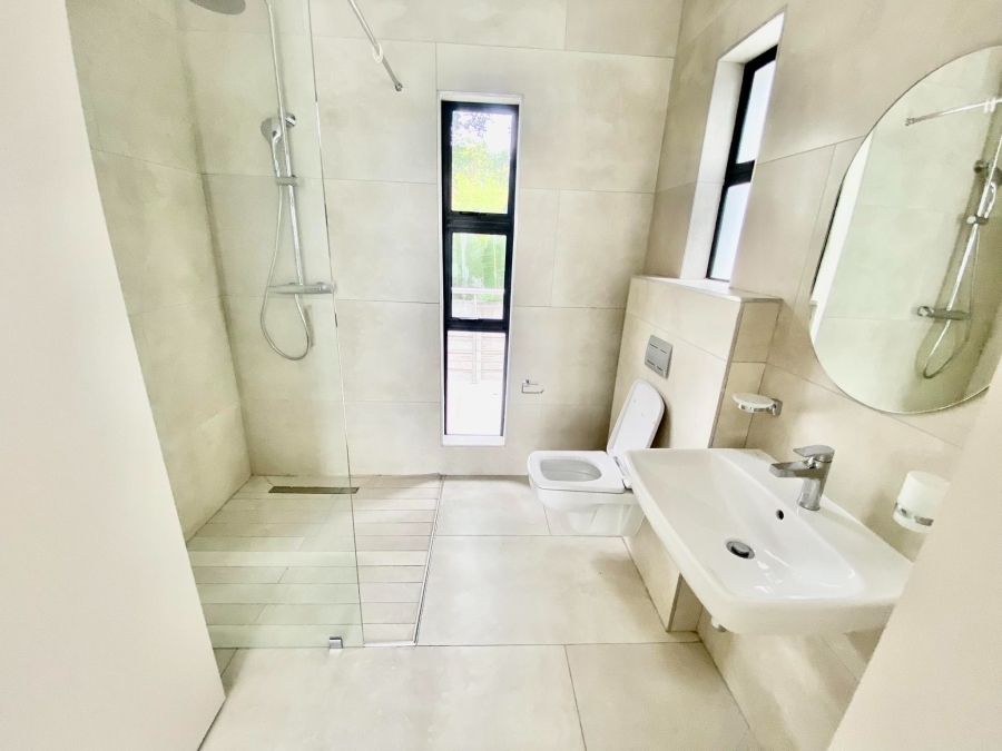To Let 2 Bedroom Property for Rent in Sandown Gauteng