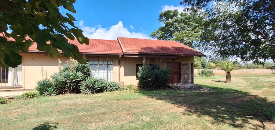 3 Bedroom Property for Sale in Mullerstuine Gauteng