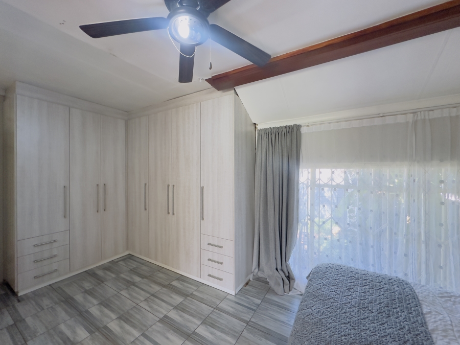 3 Bedroom Property for Sale in Verwoerdpark Gauteng