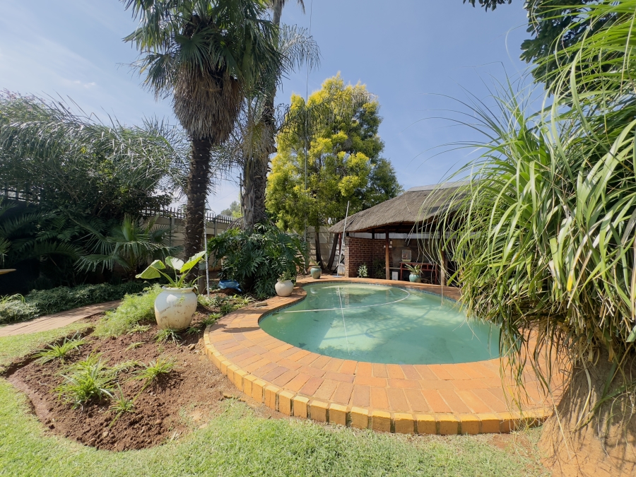 3 Bedroom Property for Sale in Verwoerdpark Gauteng