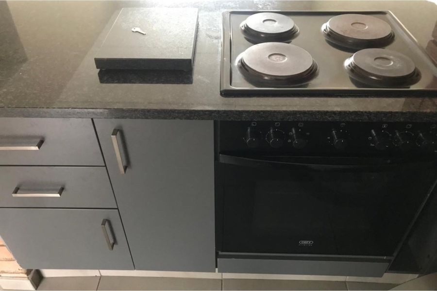 2 Bedroom Property for Sale in Vorna Valley Gauteng