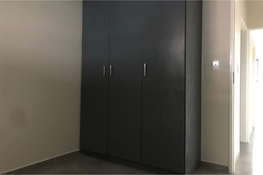 2 Bedroom Property for Sale in Vorna Valley Gauteng