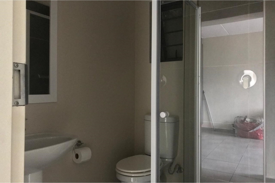 2 Bedroom Property for Sale in Vorna Valley Gauteng