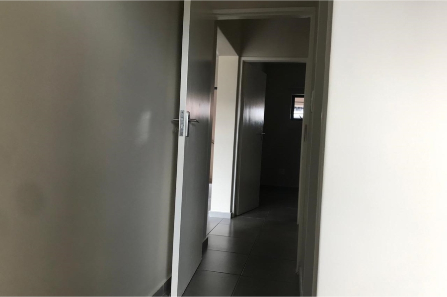 2 Bedroom Property for Sale in Vorna Valley Gauteng