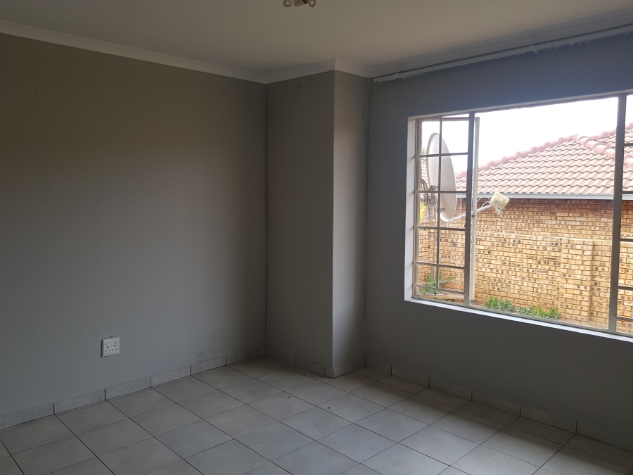 2 Bedroom Property for Sale in Amandasig Gauteng