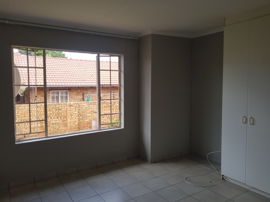 2 Bedroom Property for Sale in Amandasig Gauteng