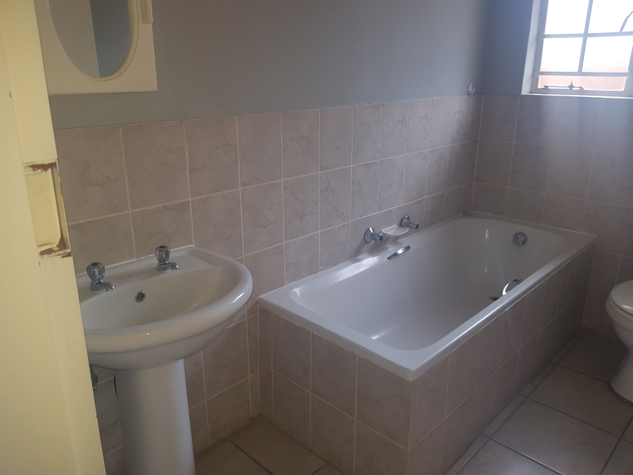 2 Bedroom Property for Sale in Amandasig Gauteng