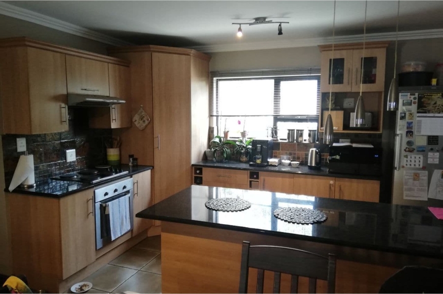 To Let 3 Bedroom Property for Rent in Fourways Gauteng
