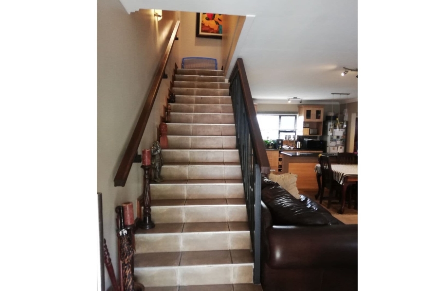 To Let 3 Bedroom Property for Rent in Fourways Gauteng