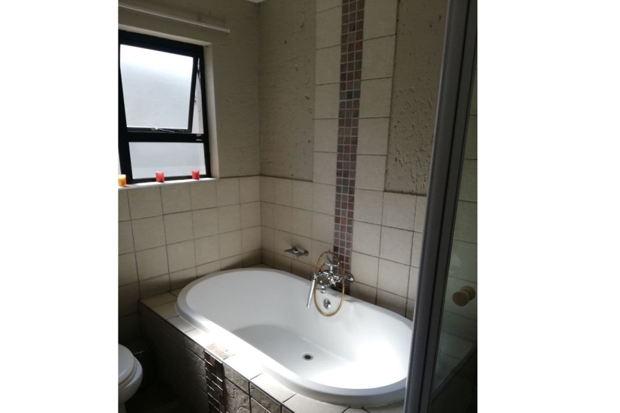 To Let 3 Bedroom Property for Rent in Fourways Gauteng