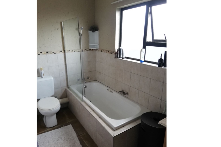 To Let 3 Bedroom Property for Rent in Fourways Gauteng