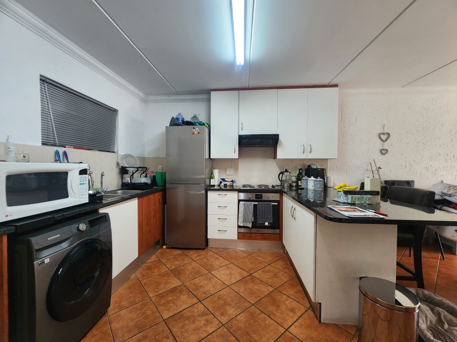 1 Bedroom Property for Sale in Paulshof Gauteng