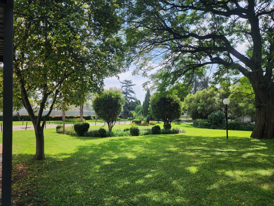 1 Bedroom Property for Sale in Paulshof Gauteng