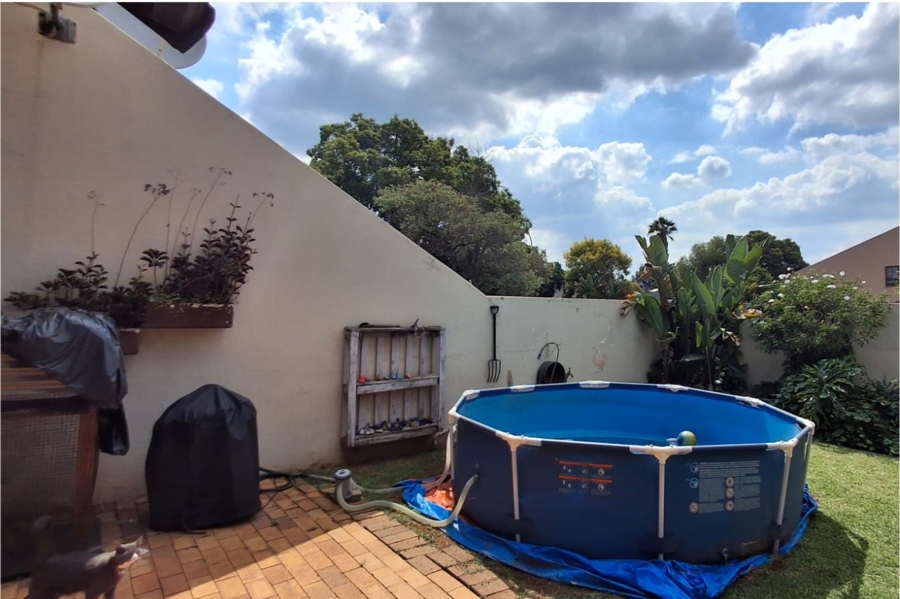 3 Bedroom Property for Sale in Farrarmere Gauteng