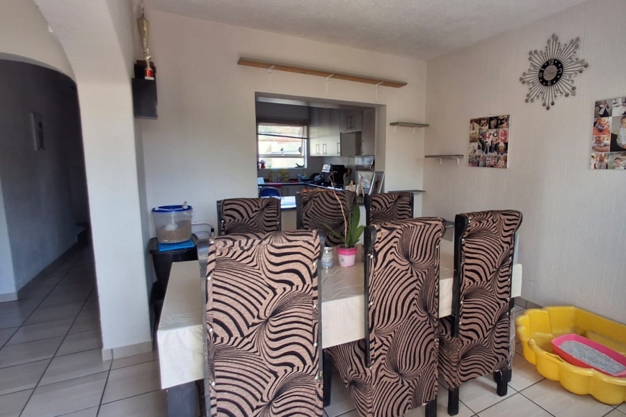3 Bedroom Property for Sale in Farrarmere Gauteng