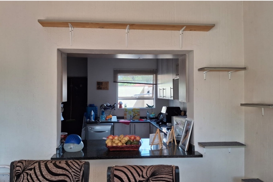 3 Bedroom Property for Sale in Farrarmere Gauteng