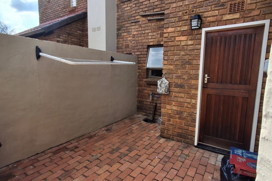3 Bedroom Property for Sale in Farrarmere Gauteng