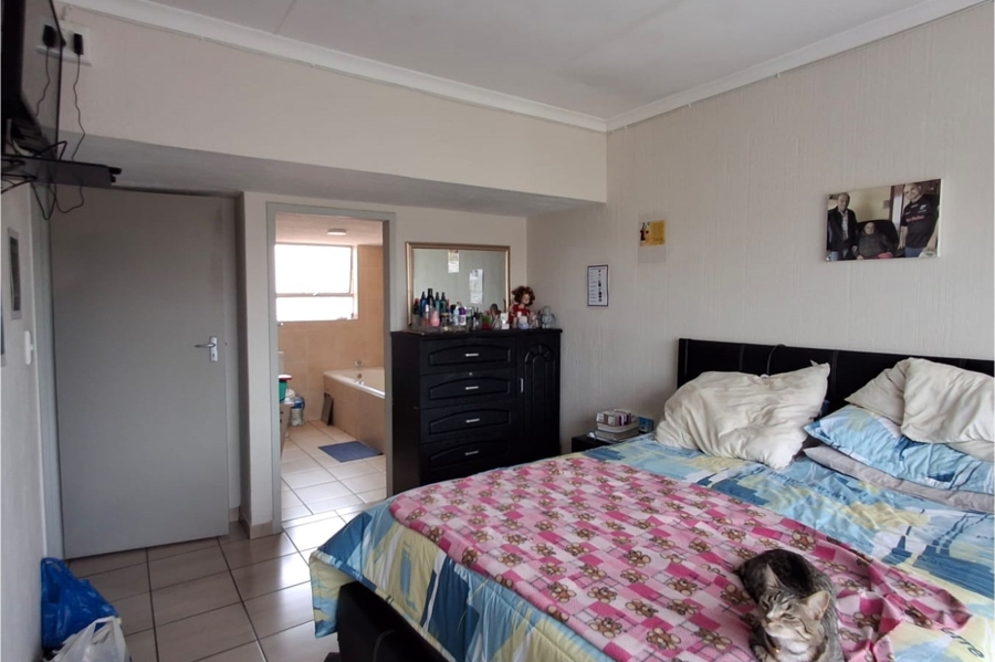 3 Bedroom Property for Sale in Farrarmere Gauteng