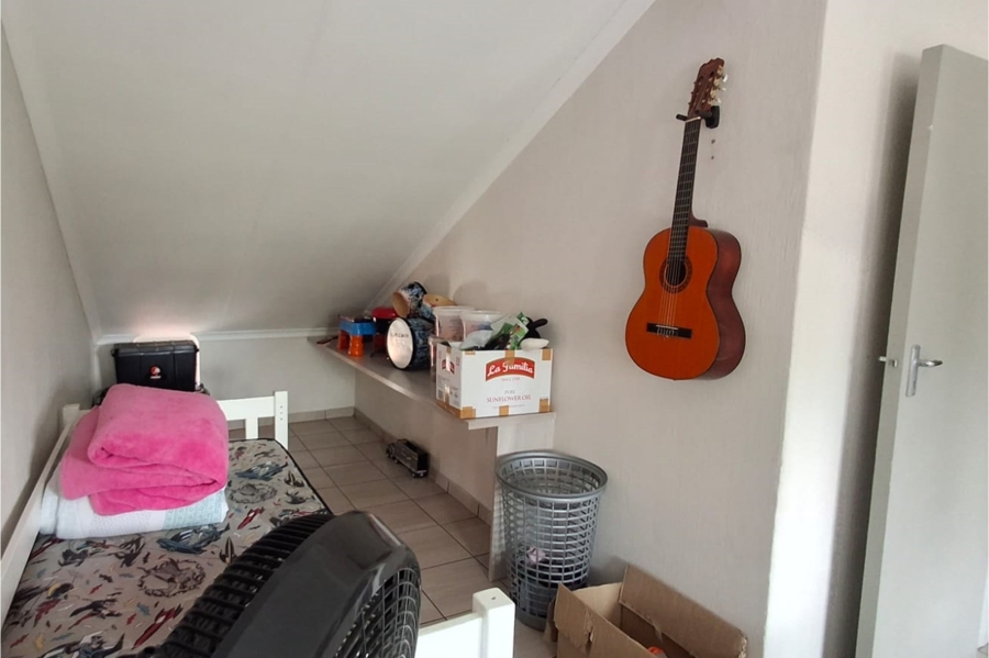3 Bedroom Property for Sale in Farrarmere Gauteng