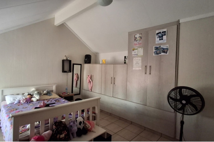 3 Bedroom Property for Sale in Farrarmere Gauteng