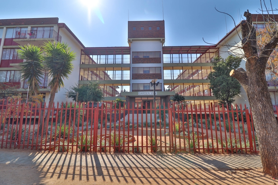 1 Bedroom Property for Sale in Kensington B Gauteng