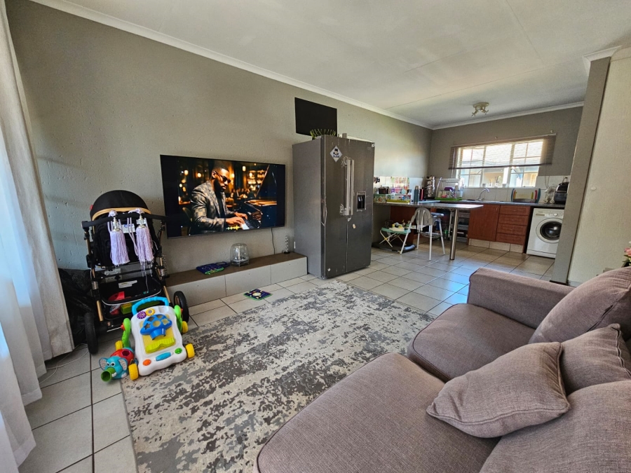 2 Bedroom Property for Sale in Fairlead Gauteng